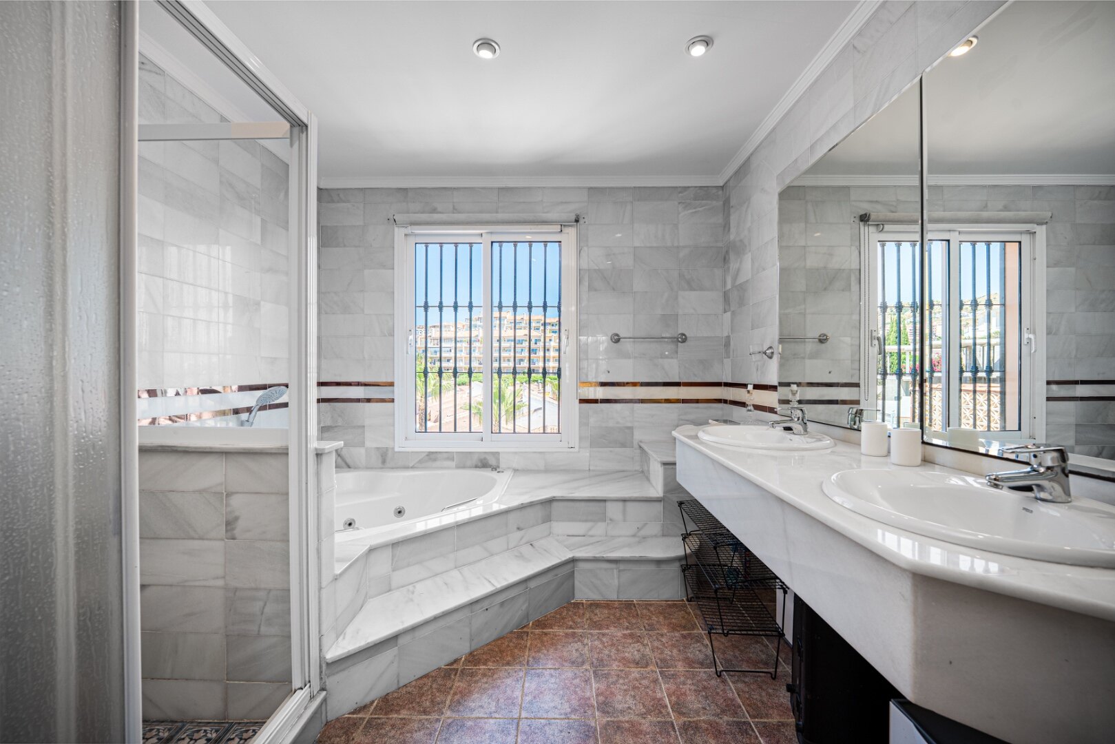 Exquisite Andalucian villa epitomises luxurious, coastal living and offers panoramic sea views