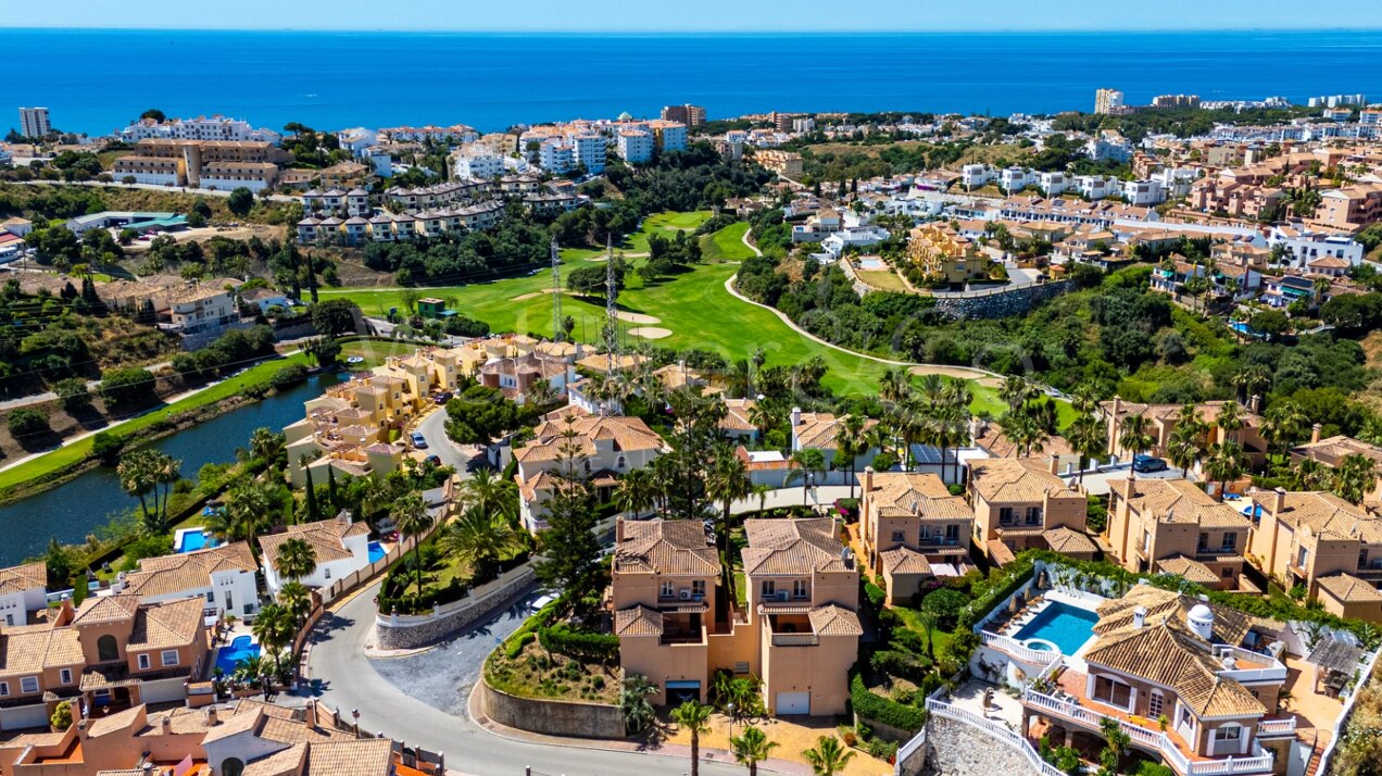 Exquisite villa redefines luxury with panoramic sea views