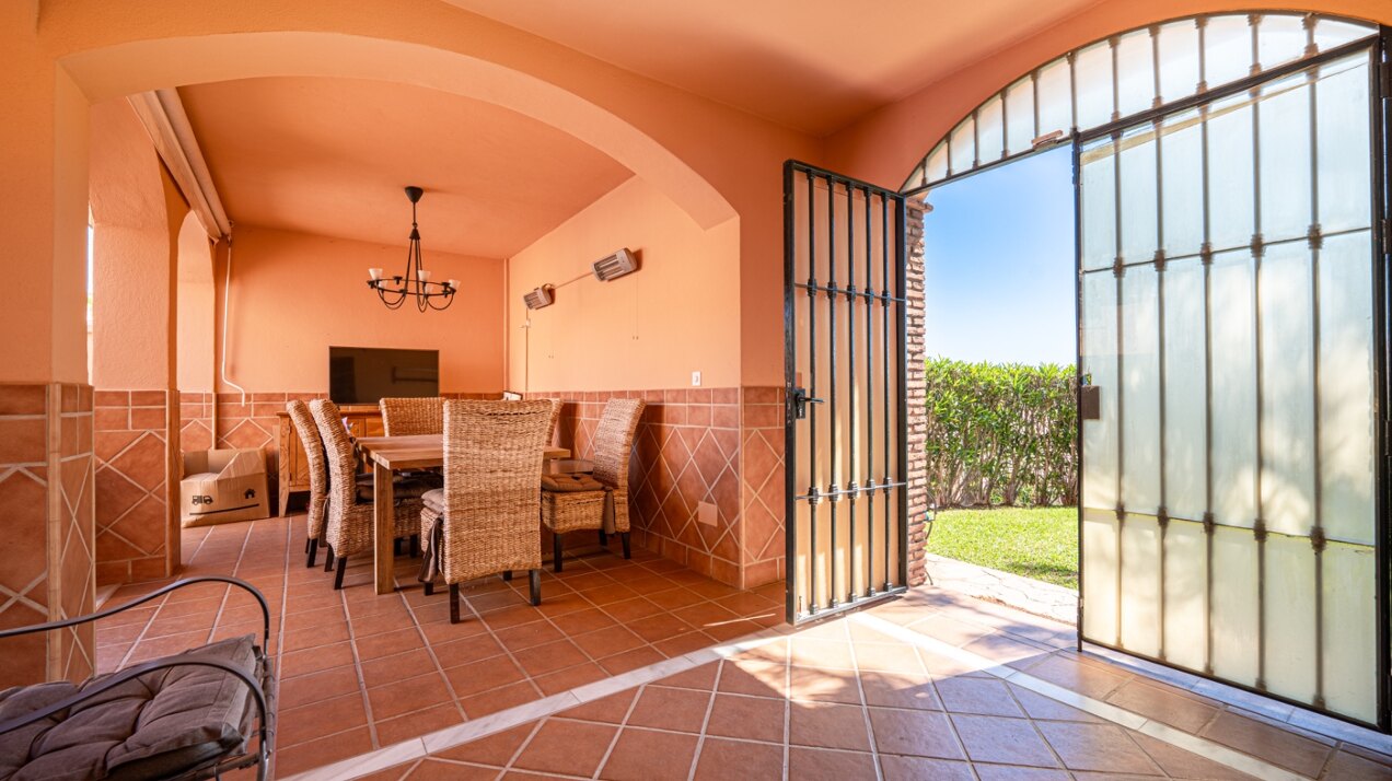 Exquisite Andalucian villa epitomises luxurious, coastal living and offers panoramic sea views