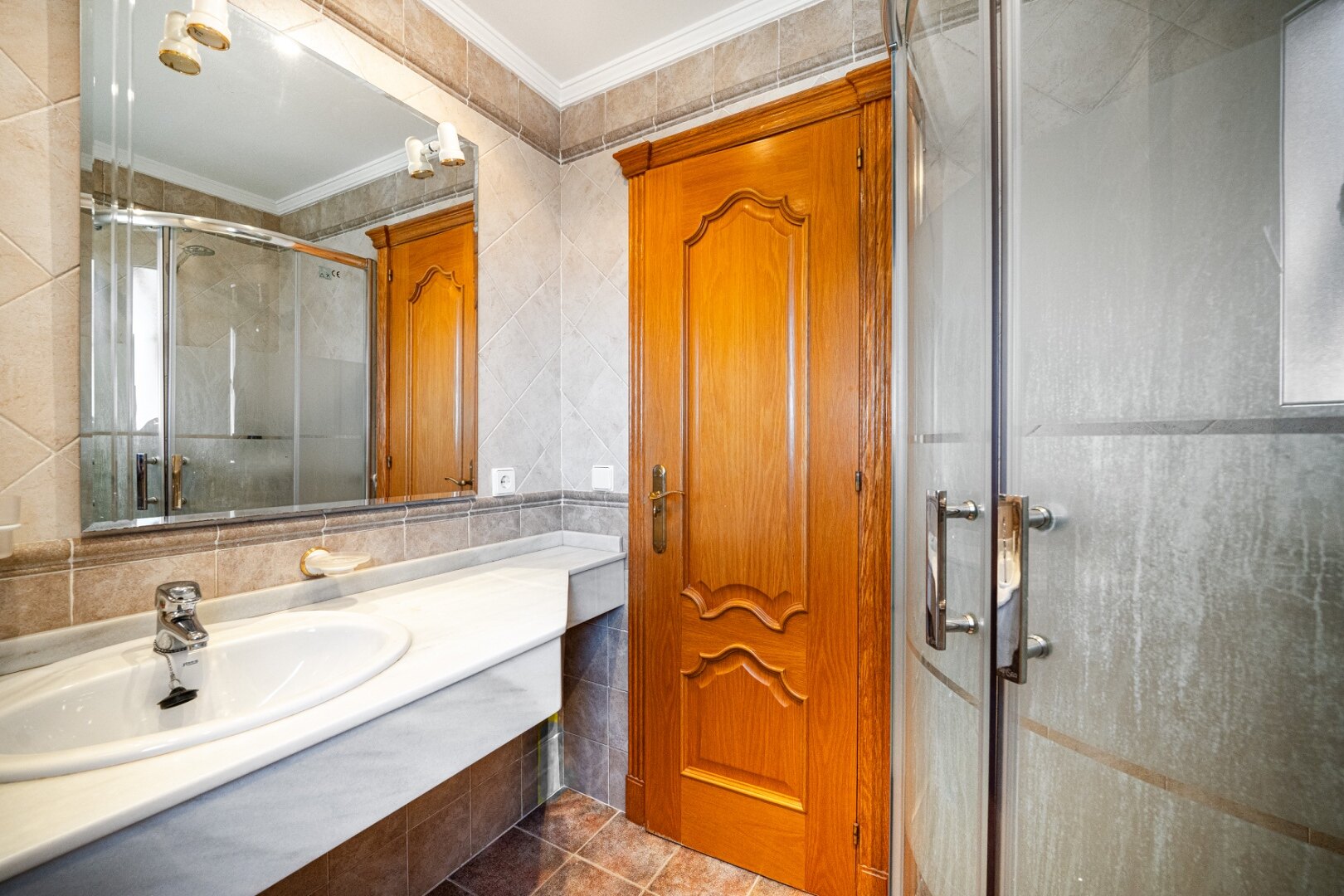Exquisite Andalucian villa epitomises luxurious, coastal living and offers panoramic sea views