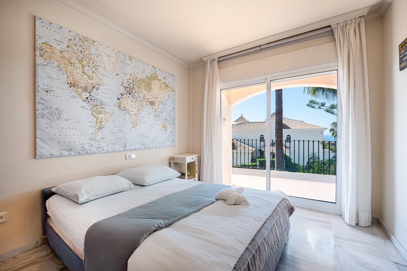 Exquisite Andalucian villa epitomises luxurious, coastal living and offers panoramic sea views
