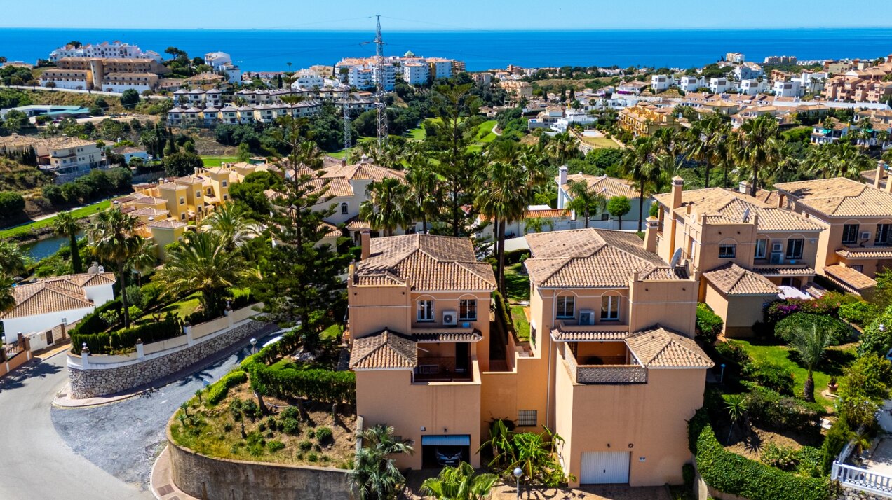 Exquisite Andalucian villa epitomises luxurious, coastal living and offers panoramic sea views