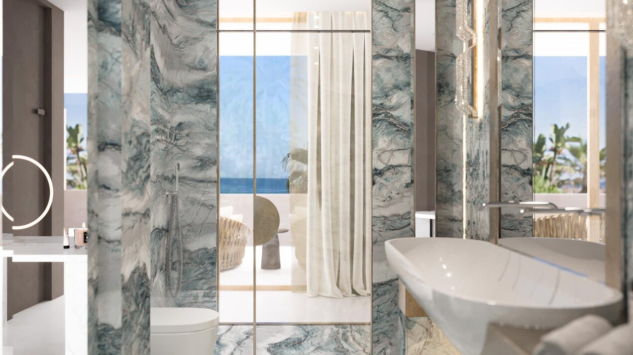 Prestigious & luxurious beachside duplex penthouse
