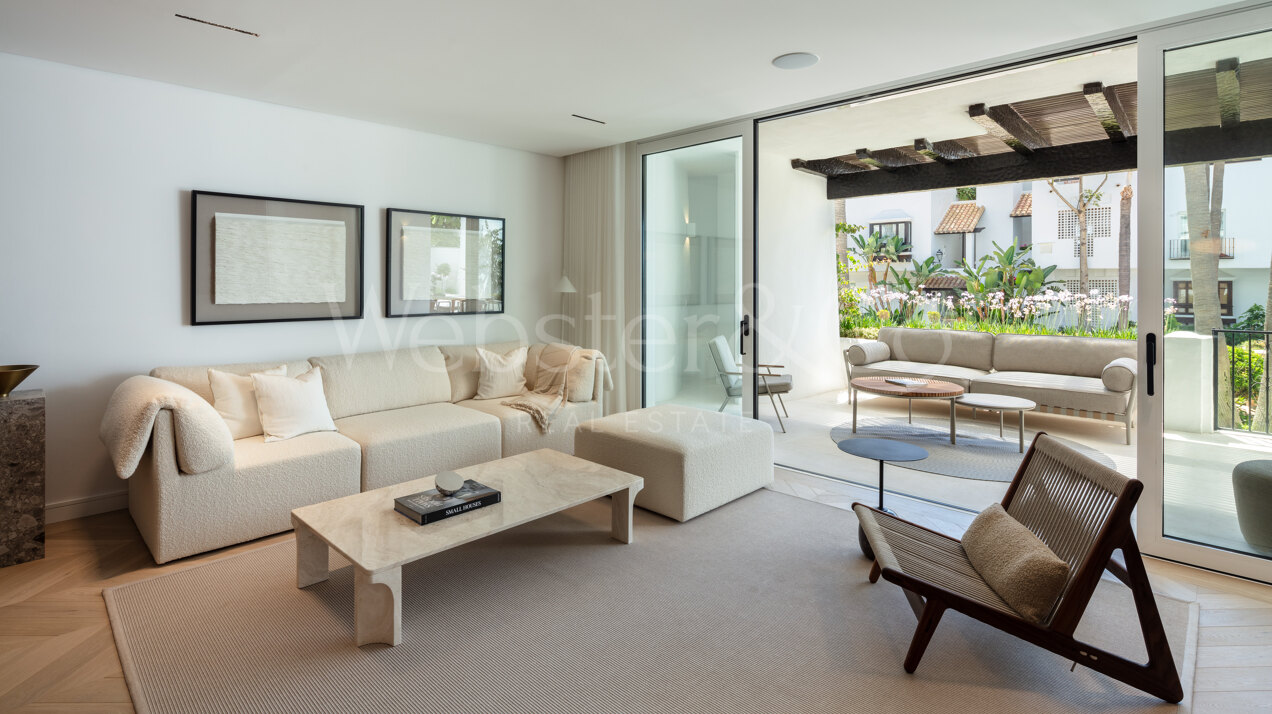 Apartment in Puente Romano embodies seaside elegance