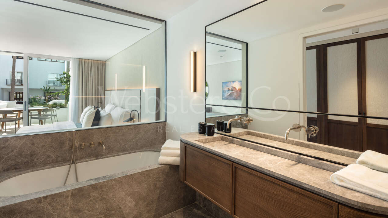 Apartment in Puente Romano embodies seaside elegance