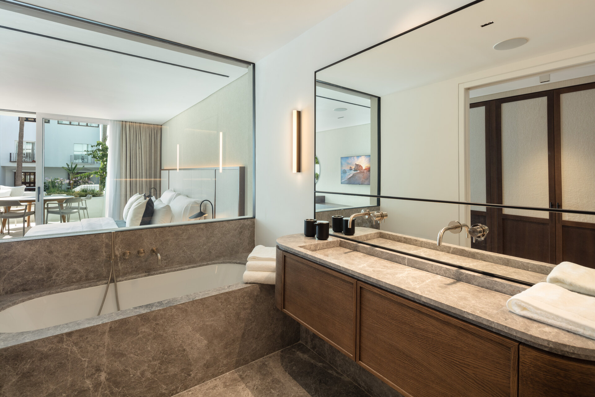 Apartment in Puente Romano embodies seaside elegance