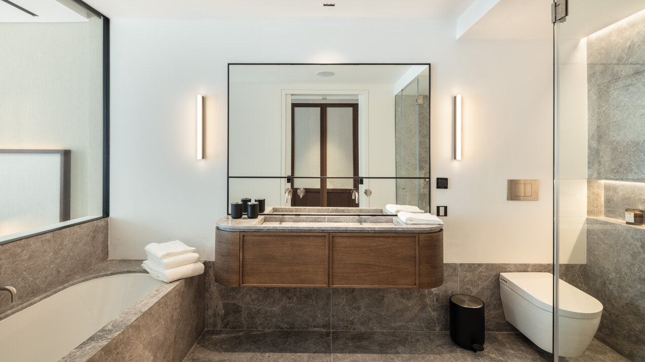 Apartment in Puente Romano embodies seaside elegance