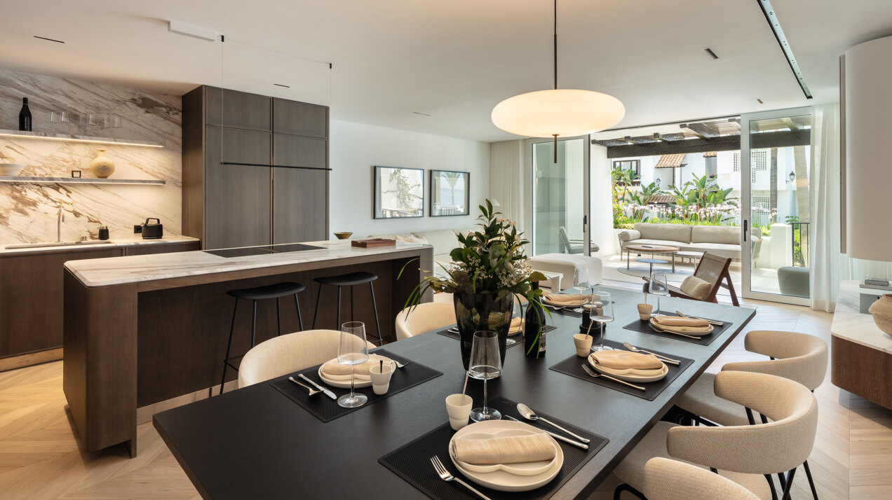 Apartment in Puente Romano embodies seaside elegance