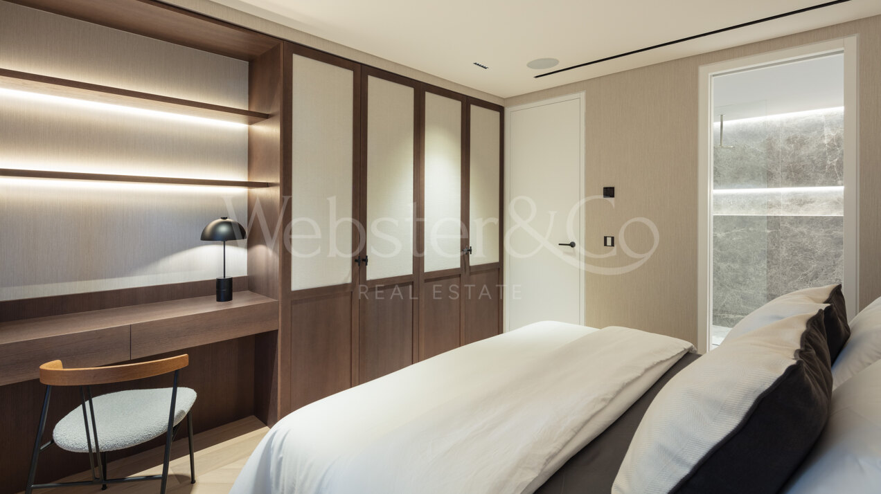 Apartment in Puente Romano embodies seaside elegance