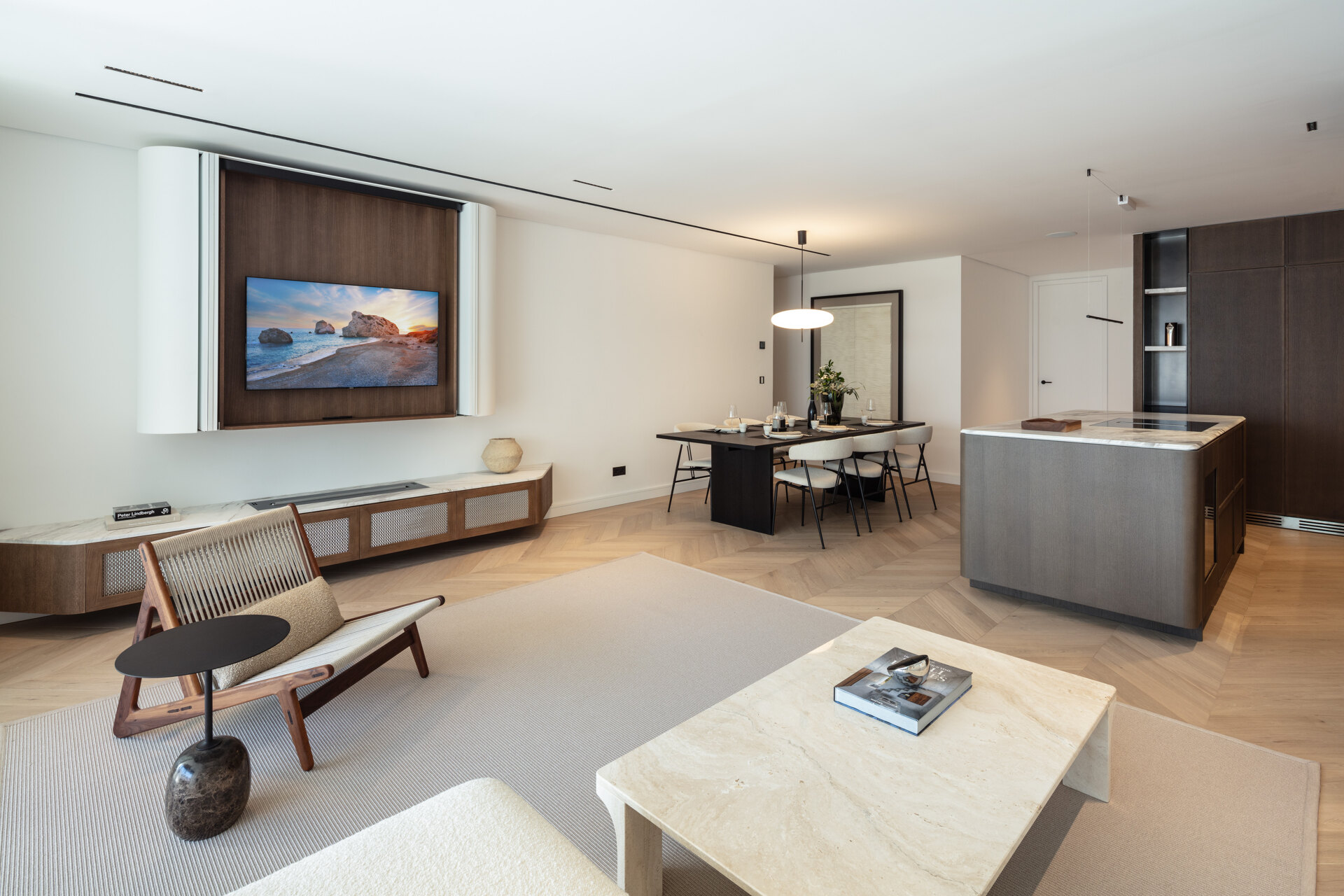 Apartment in Puente Romano embodies seaside elegance