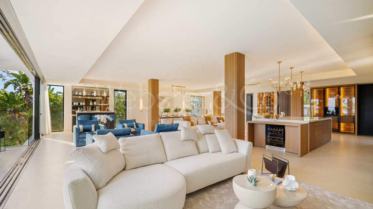 Extraordinary residence embodies sophistication