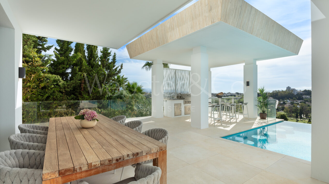 Symphony of beauty and functionality in El Paraiso