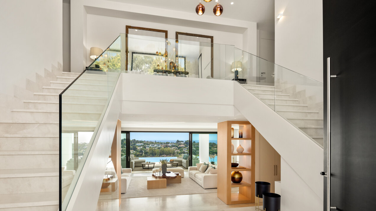 Symphony of beauty and functionality in El Paraiso