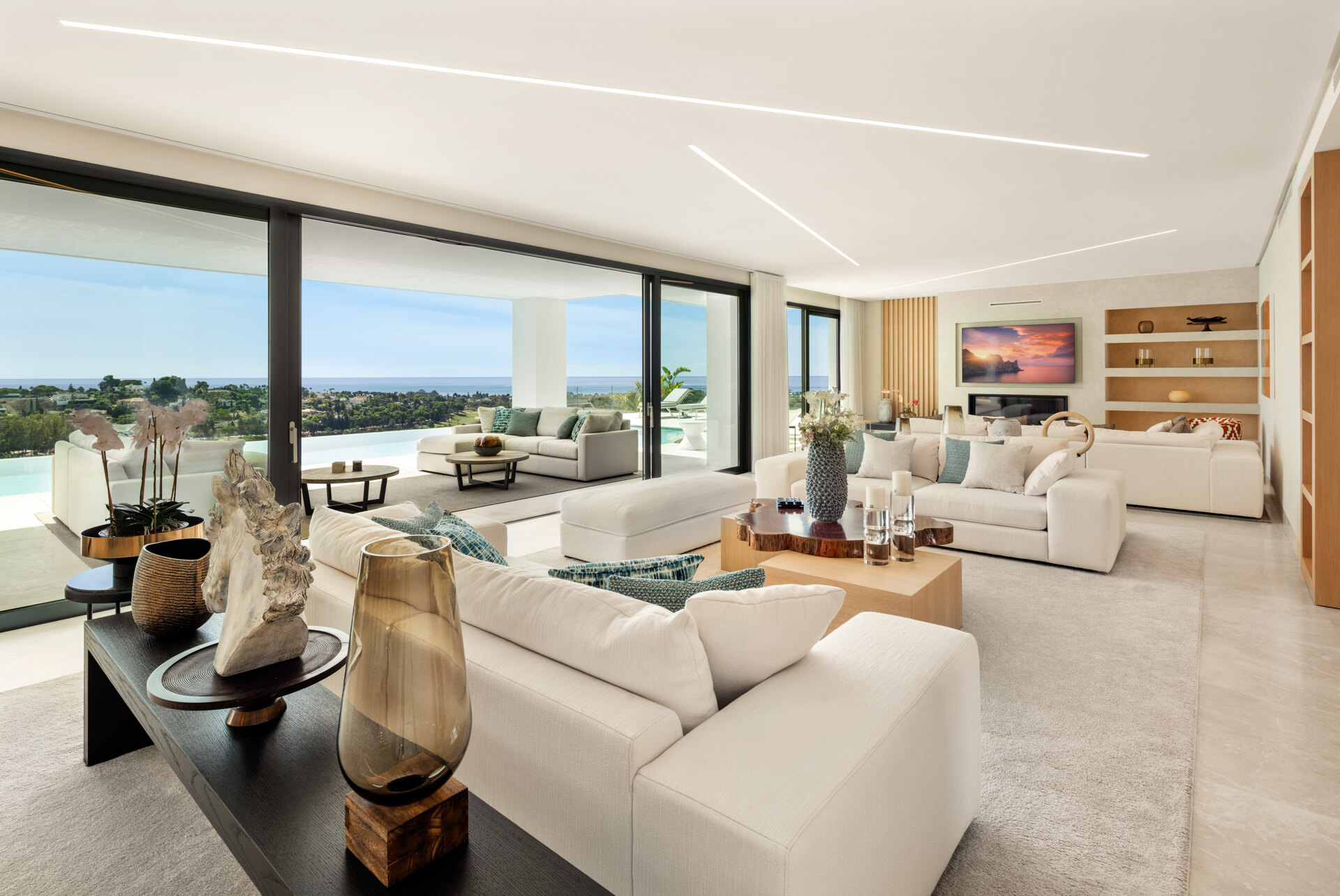 Symphony of beauty and functionality in El Paraiso