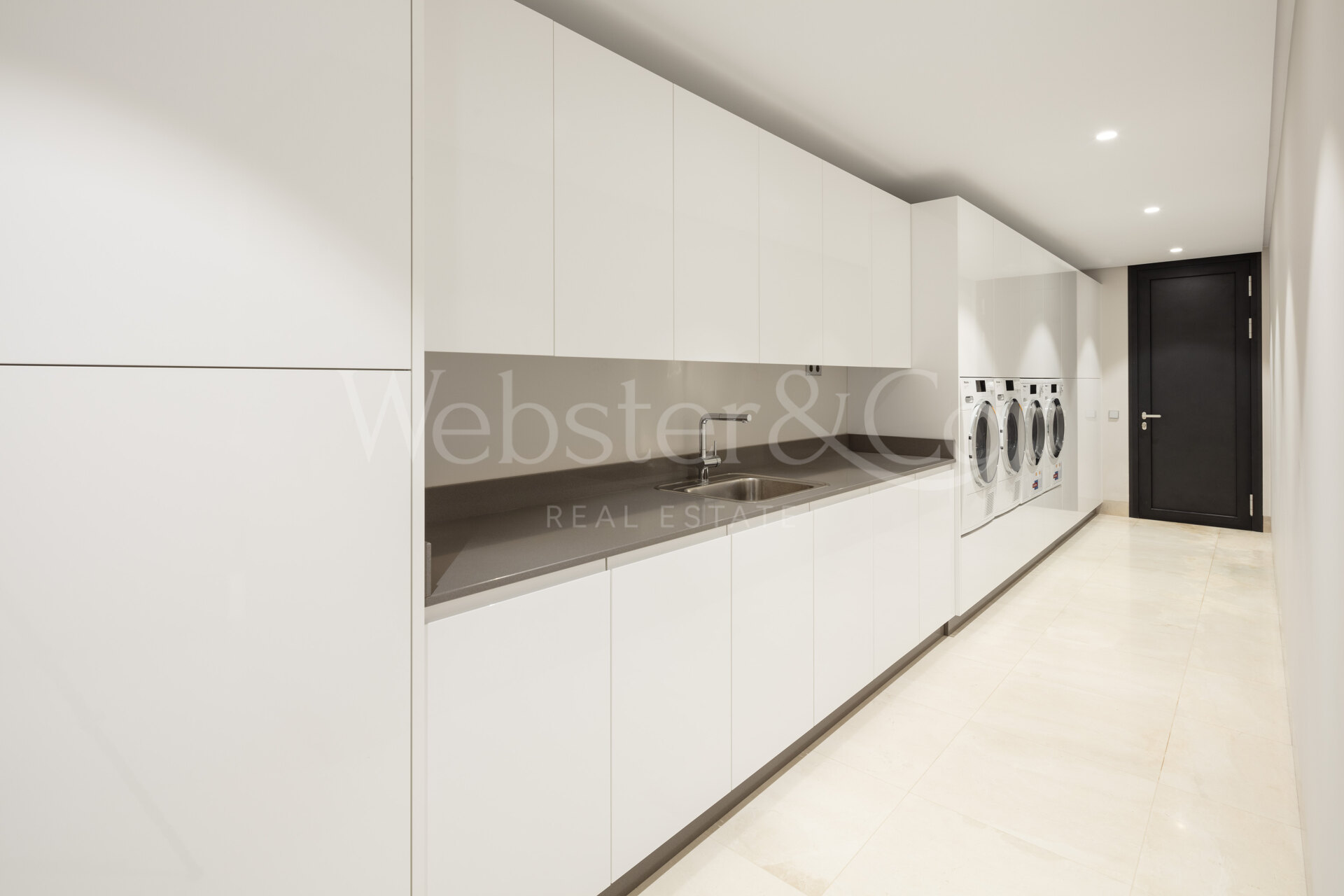 Symphony of beauty and functionality in El Paraiso