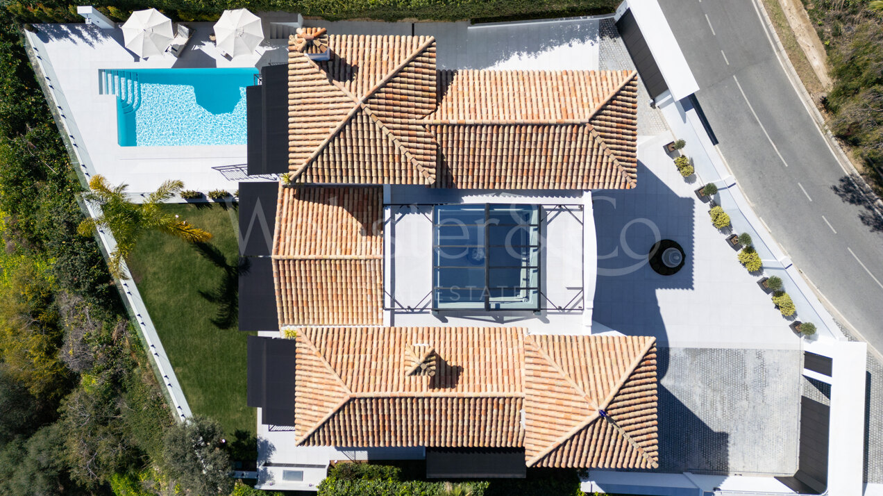 Breathtaking panoramic views offer total tranquility