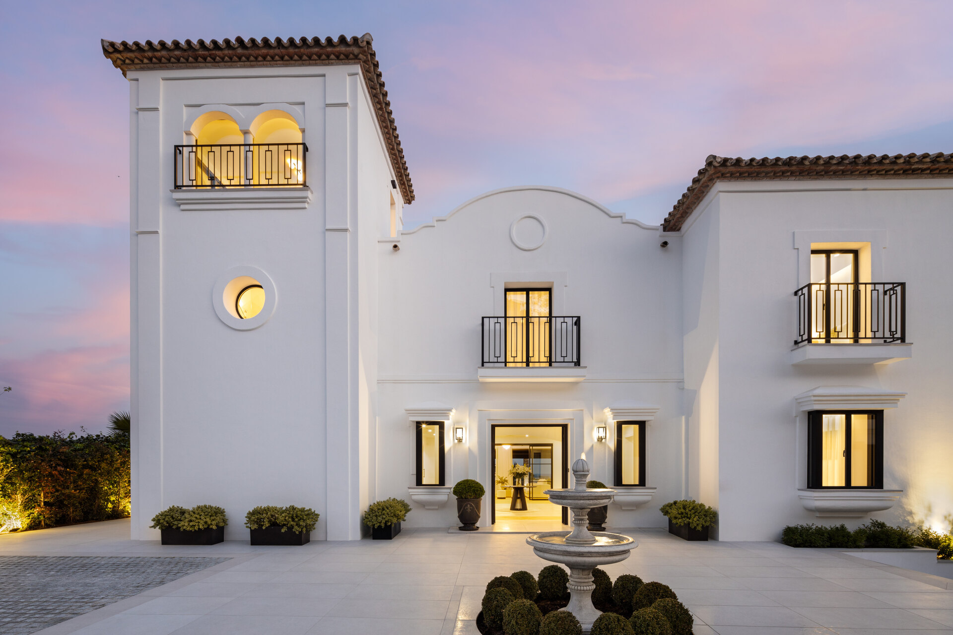 Breathtaking panoramic views offer total tranquility
