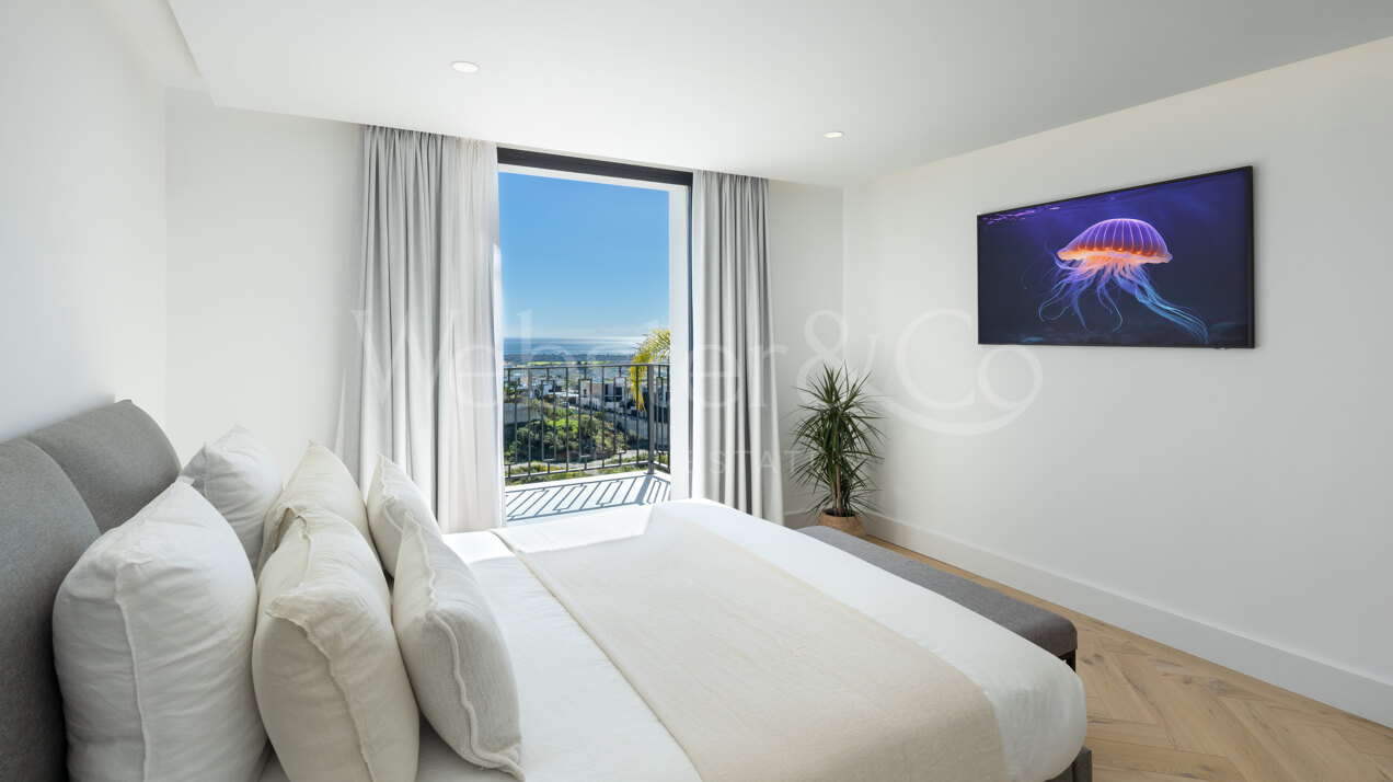 Breathtaking panoramic views offer total tranquility