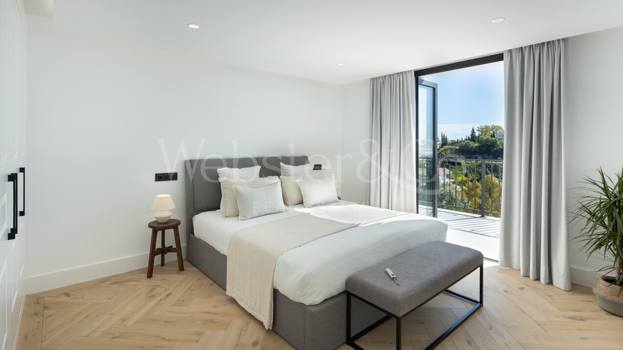 Breathtaking panoramic views offer total tranquility