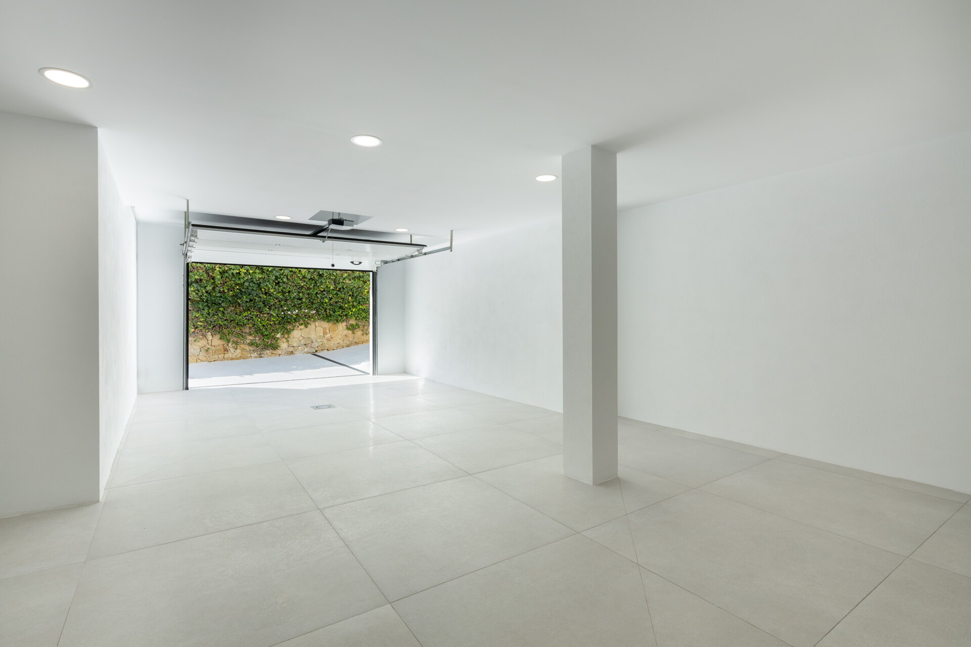 Breathtaking panoramic views offer total tranquility