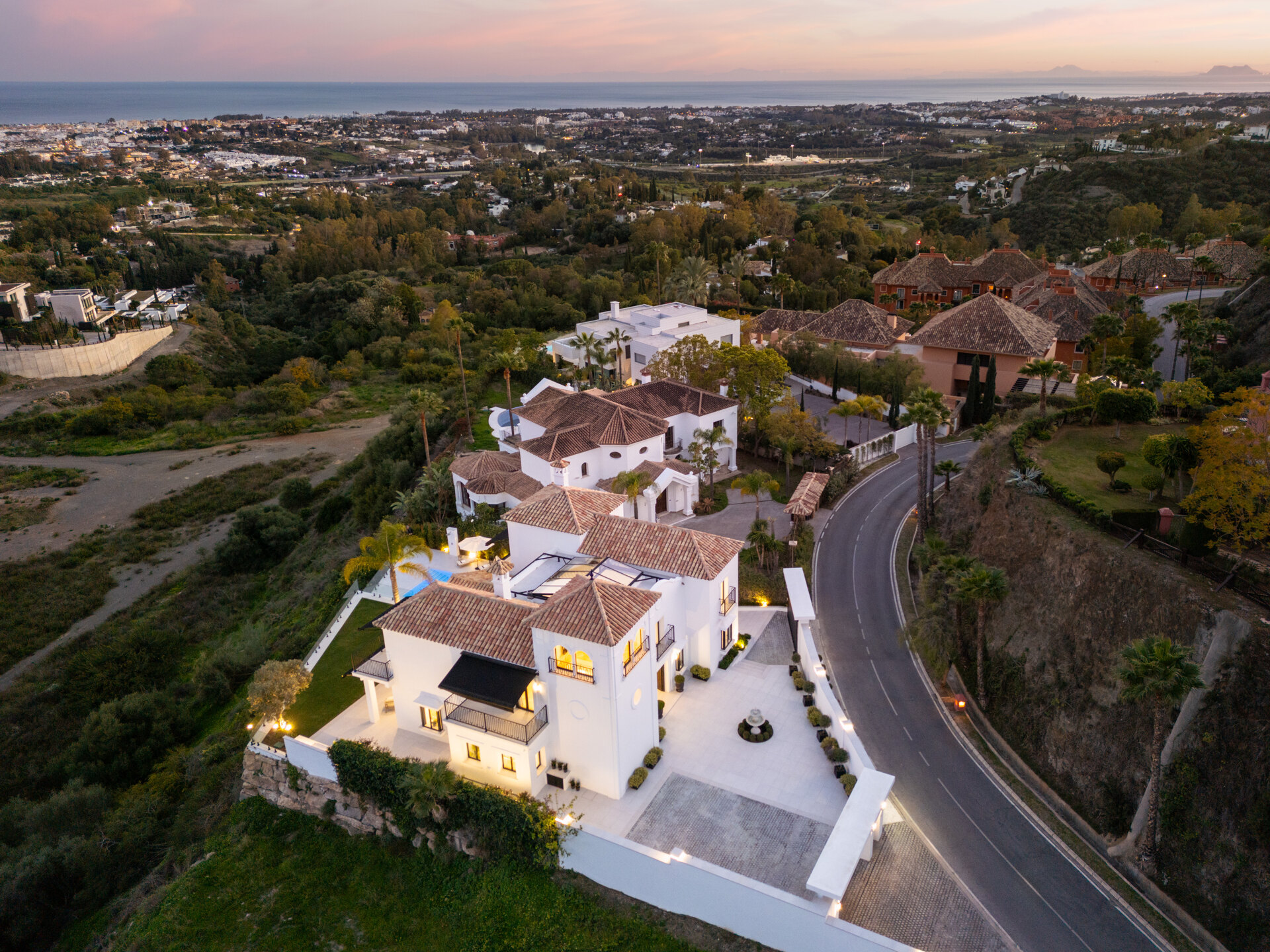 Breathtaking panoramic views offer total tranquility