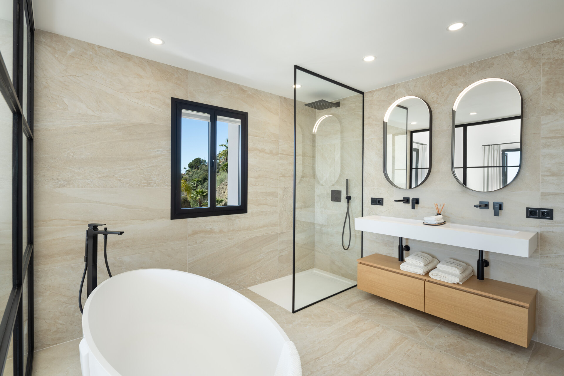 Breathtaking panoramic views offer total tranquility