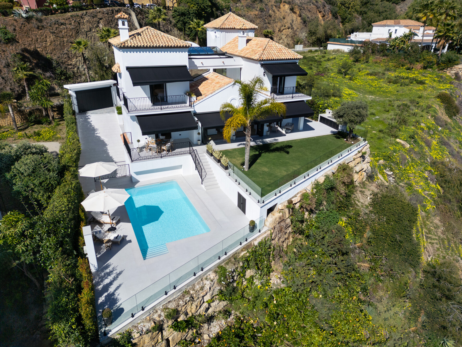 Breathtaking panoramic views offer total tranquility
