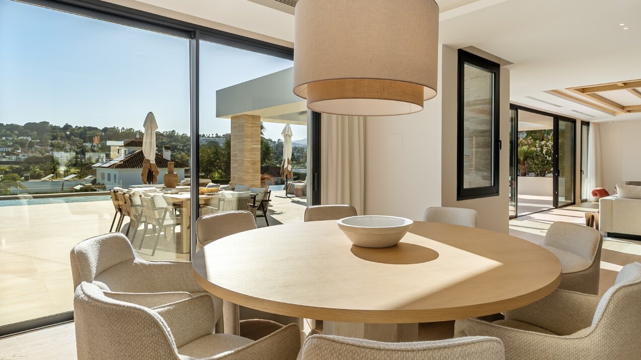 Hogar encantador que irradia elegancia y estilo