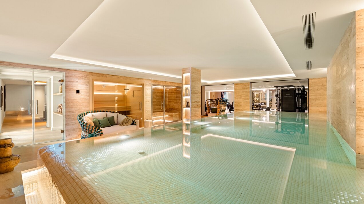 Hogar encantador que irradia elegancia y estilo