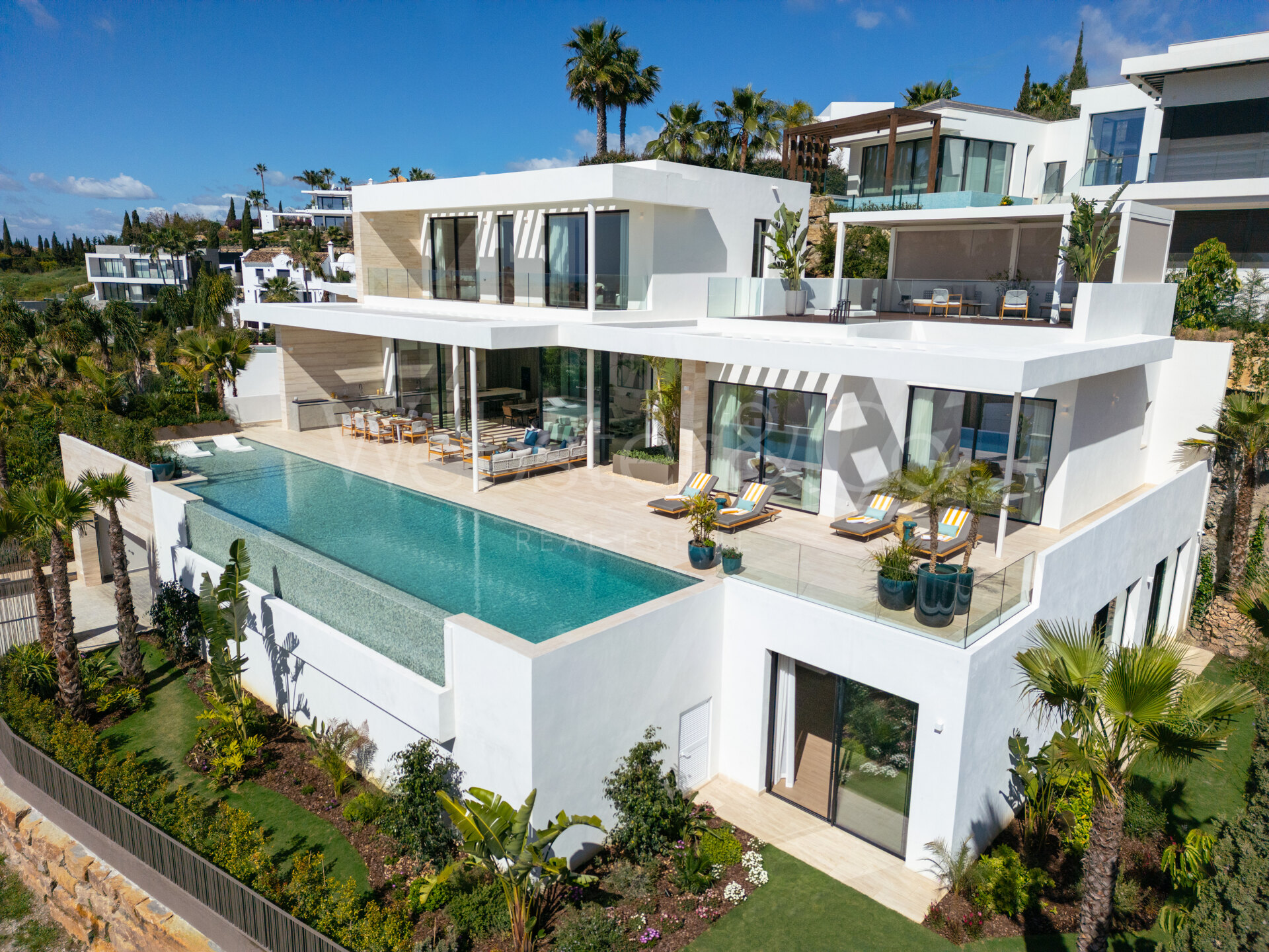 Nueva villa que cautiva con sus vistas panorámicas