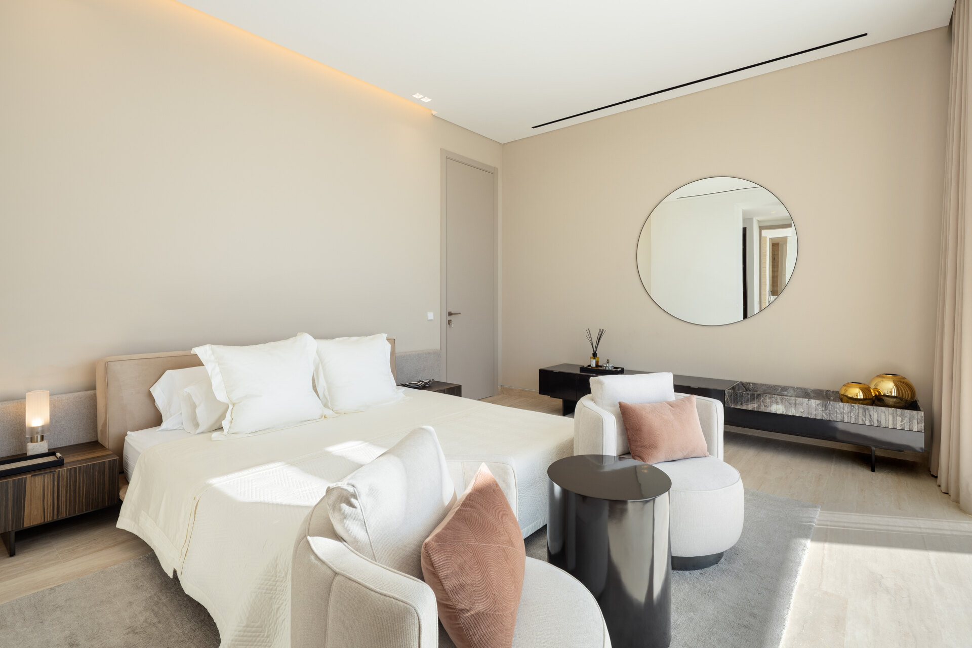 New villa will captivate with its panoramic views