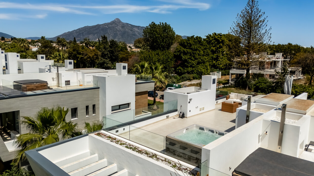 Elegance, comfort and style in prime location
