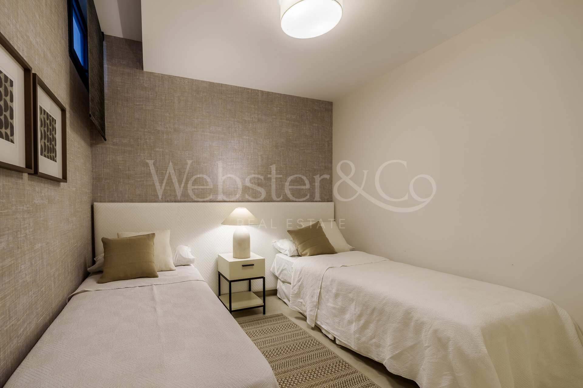 Elegance, comfort and style in prime location