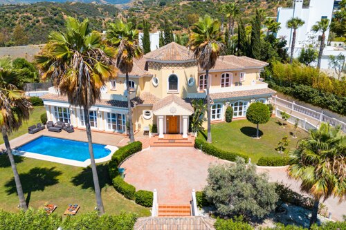 Remarkable Andalusian villa offers a life of luxury