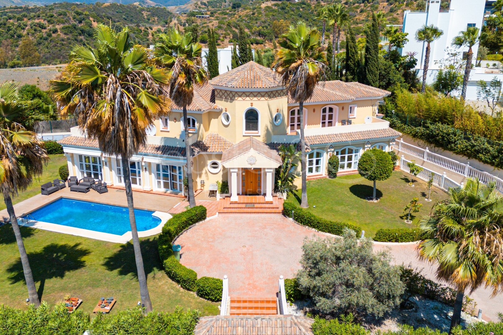 Villa Nazarí – Elegancia Mediterránea, Estepona