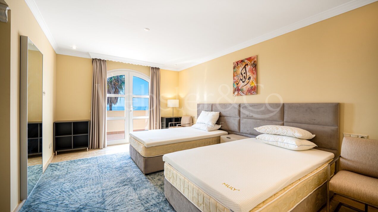 Villa Nazarí - Mediterranean Elegance, Estepona