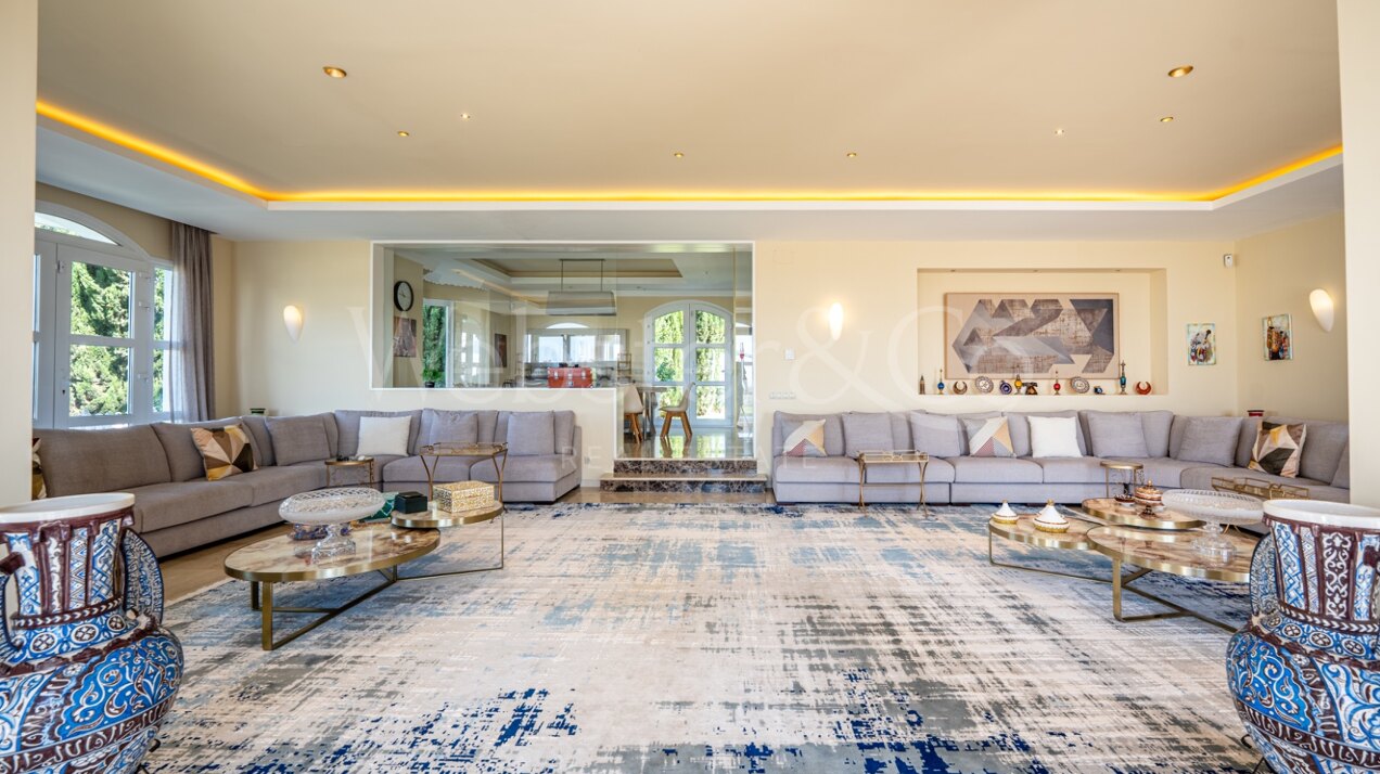 Villa Nazarí - Mediterranean Elegance, Estepona