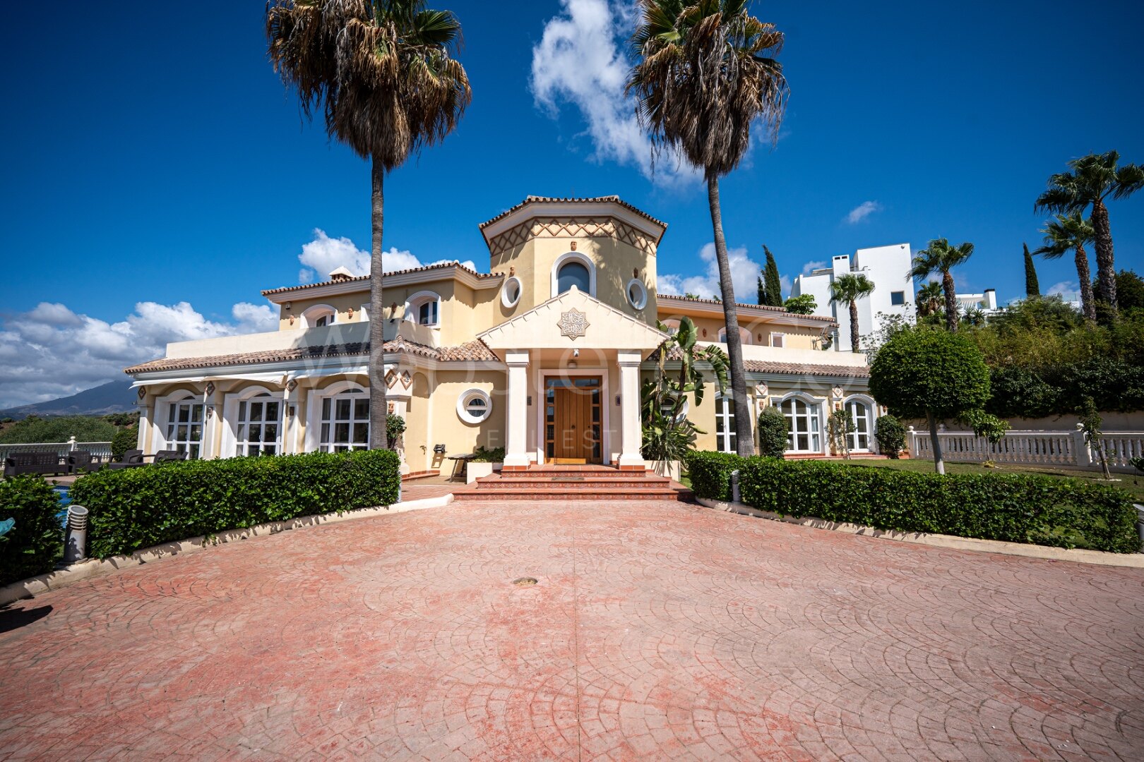 Villa Nazarí – Elegancia Mediterránea, Estepona