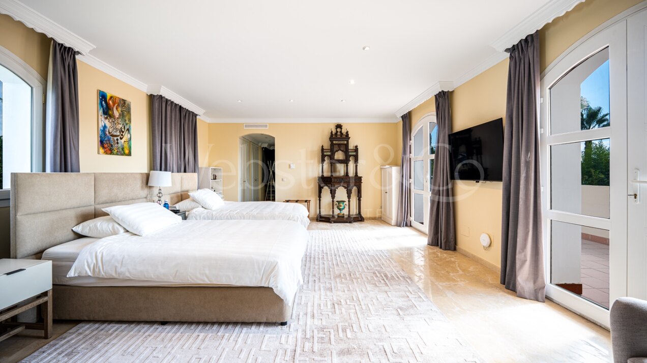 Villa Nazarí - Mediterranean Elegance, Estepona