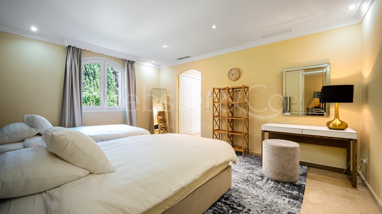 Villa Nazarí - Mediterranean Elegance, Estepona