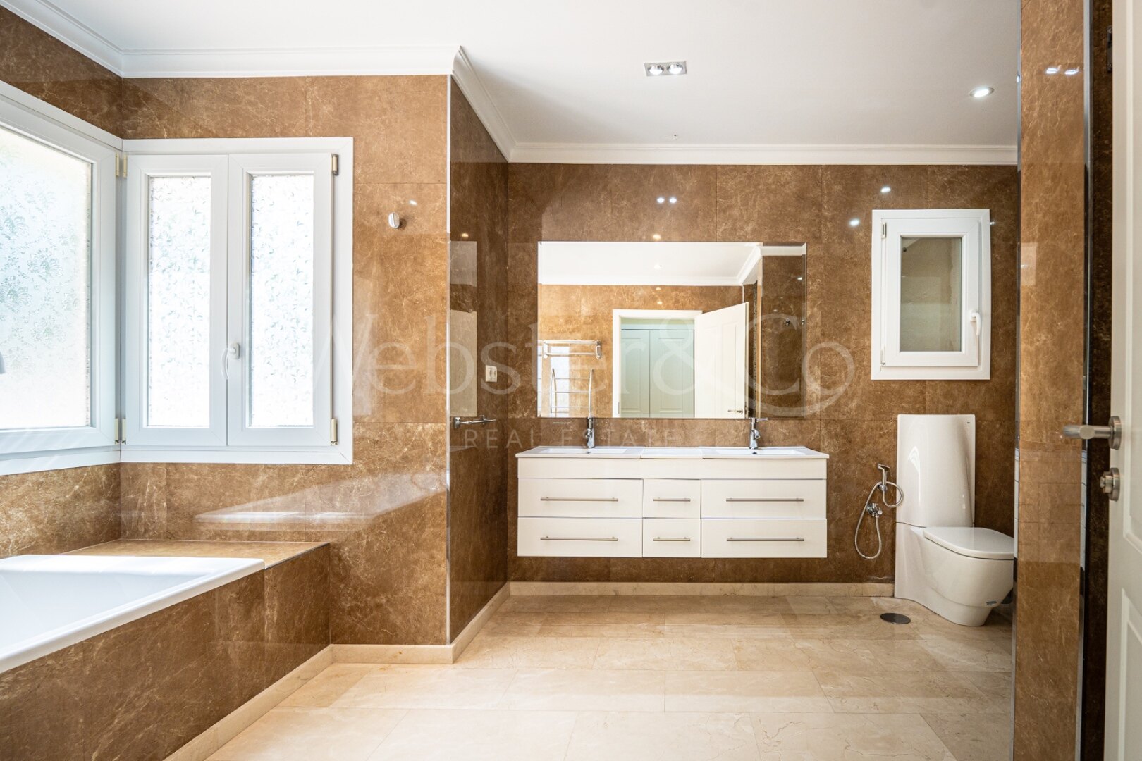 Villa Nazarí – Elegancia Mediterránea, Estepona