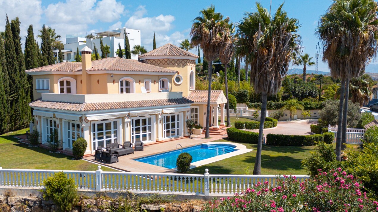 Remarkable Andalusian villa offers a life of luxury