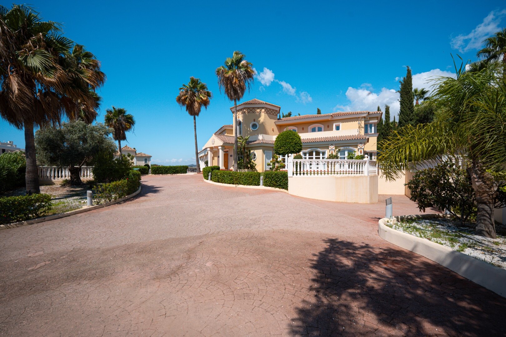 Remarkable Andalusian villa offers a life of luxury