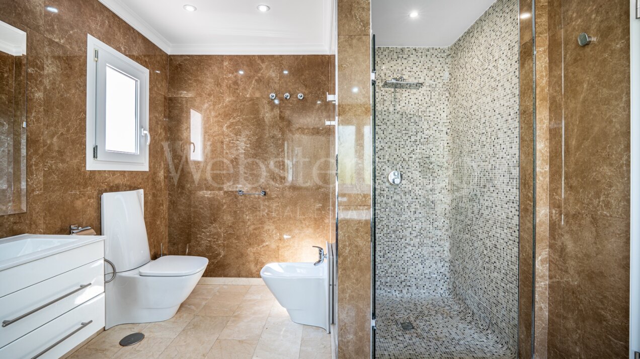 Villa Nazarí - Mediterranean Elegance, Estepona