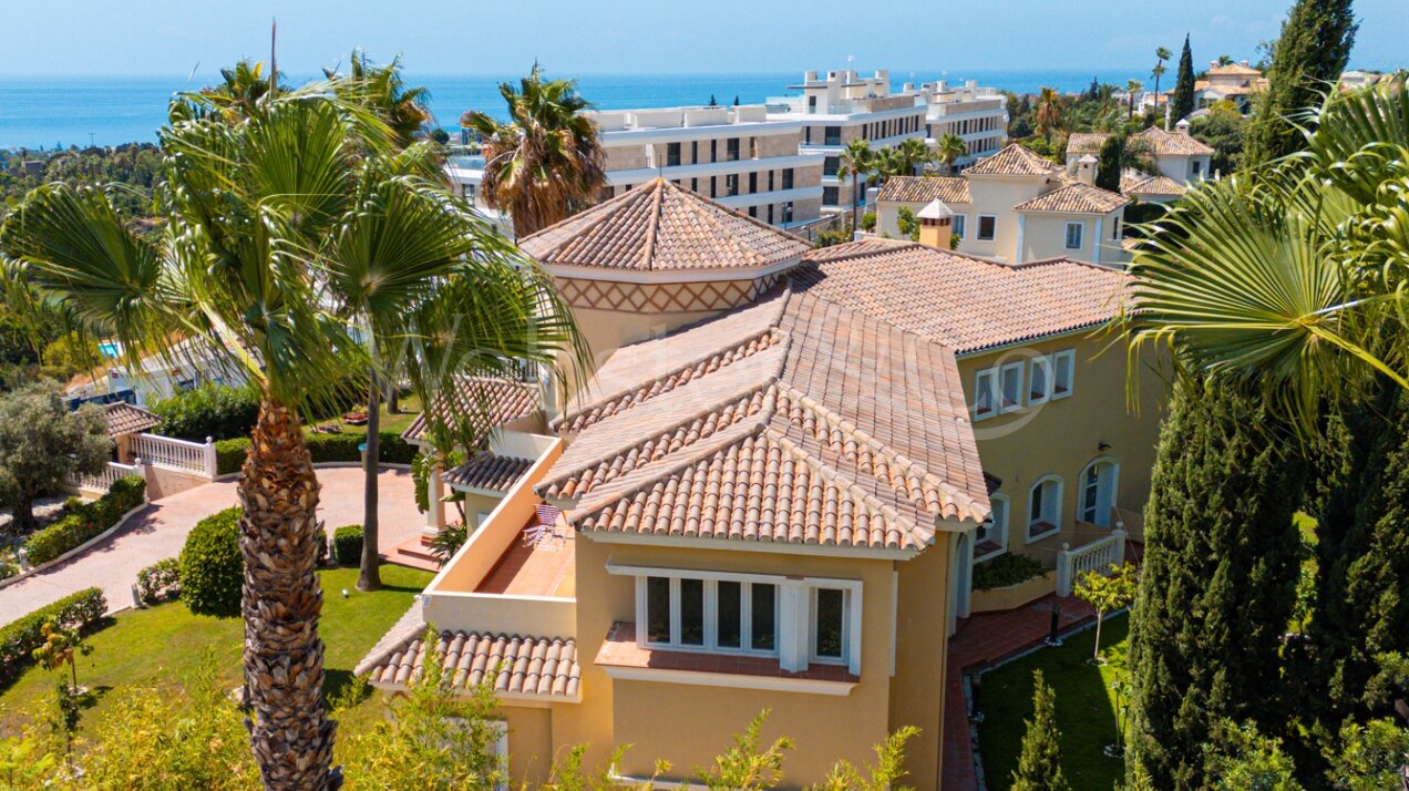 Villa Nazarí - Mediterranean Elegance, Estepona