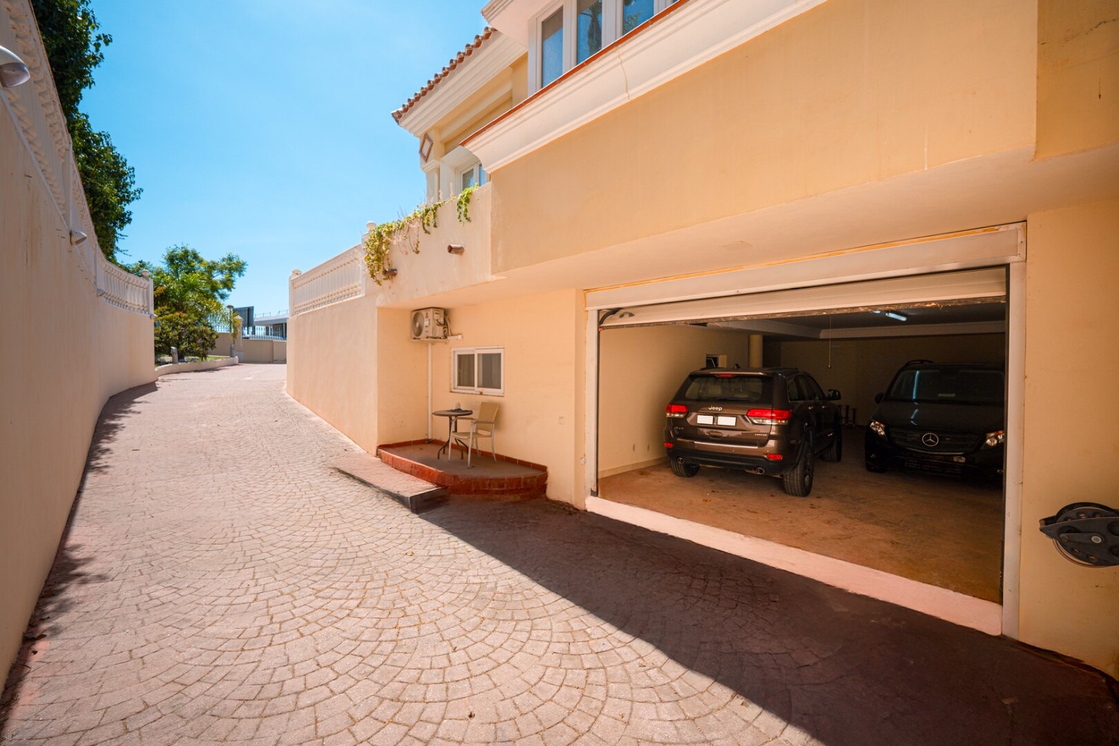 Remarkable Andalusian villa offers a life of luxury