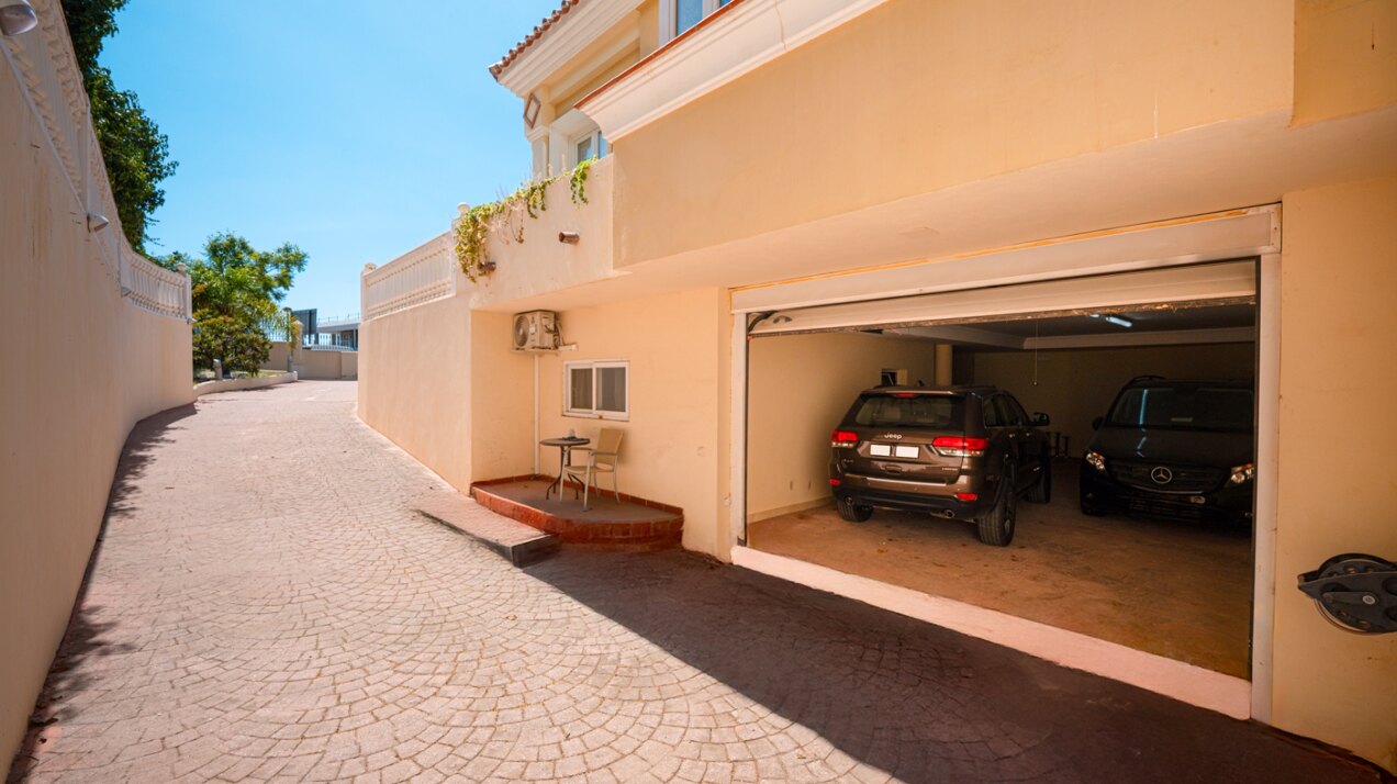 Remarkable Andalusian villa offers a life of luxury
