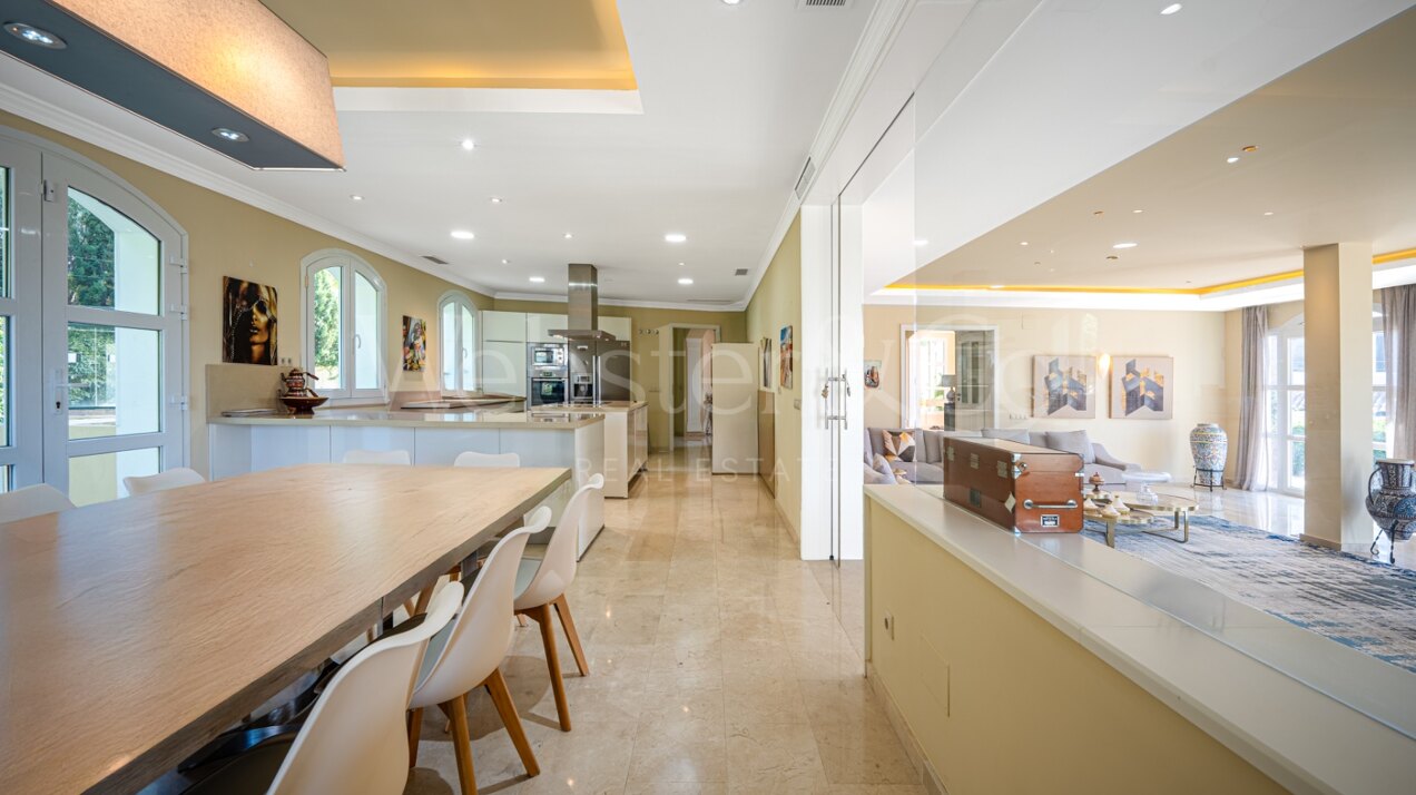 Villa Nazarí - Mediterranean Elegance, Estepona