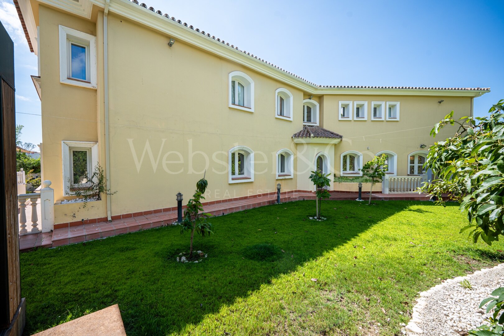 Villa Nazarí – Elegancia Mediterránea, Estepona