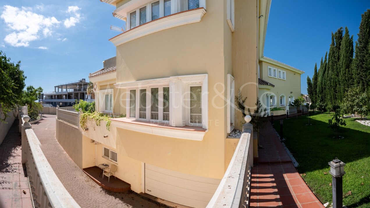 Villa Nazarí - Mediterranean Elegance, Estepona